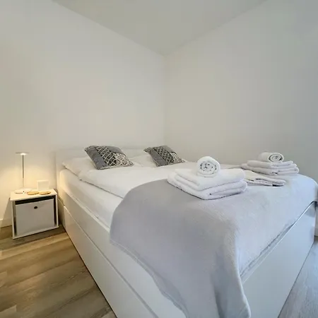 Apartment Strandnah Balkon Strandlaeufer 1 & 2 *