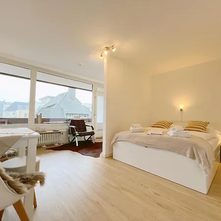 Strandnah Balkon Strandlaeufer 1 & 2 Westerland