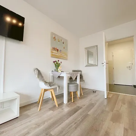 Strandnah Balkon Strandlaeufer 1 & 2 Apartment Westerland